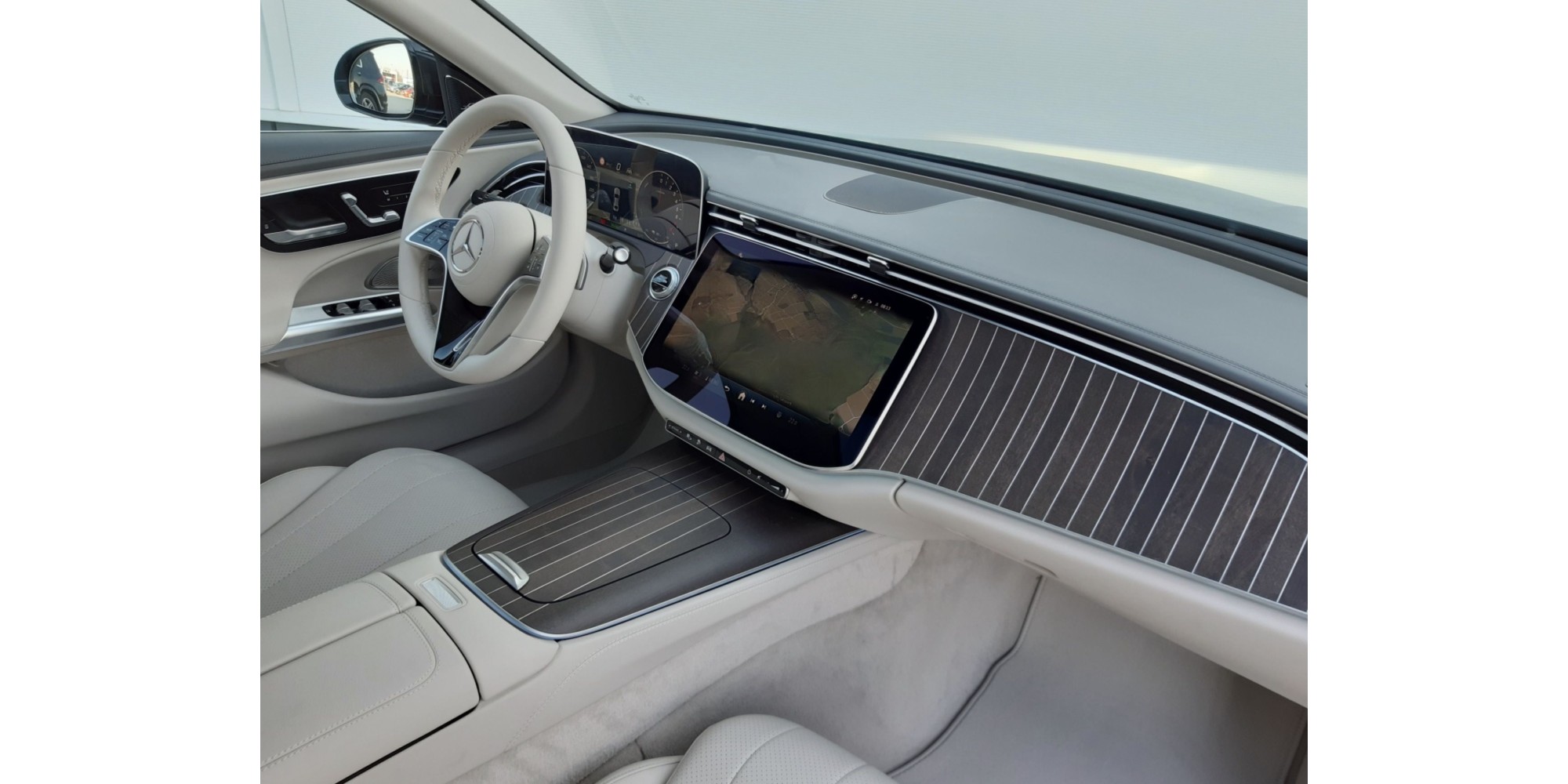 Mercedes-Benz E 300e 4MATIC | Advanced Hybrid Sedan