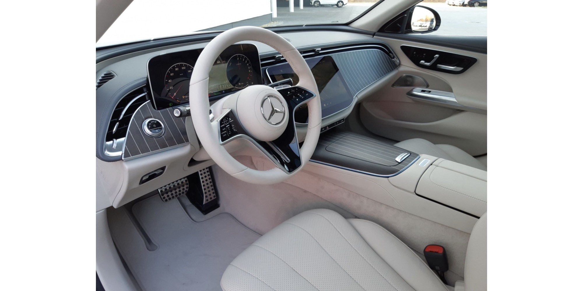 Mercedes-Benz E 300e 4MATIC | Advanced Hybrid Sedan