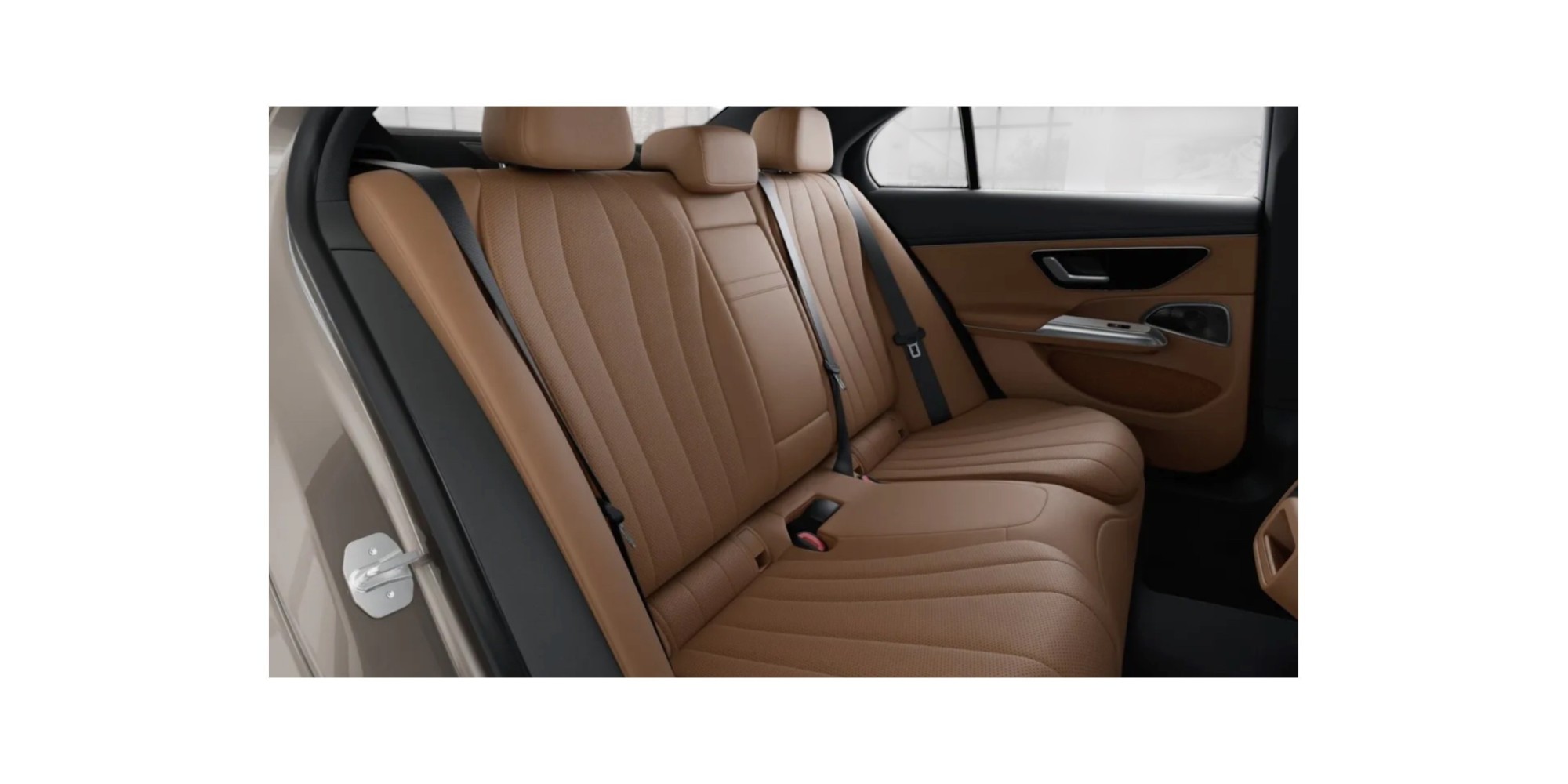 Mercedes-Benz E 200 4MATIC – Luxury & Performance Sedan