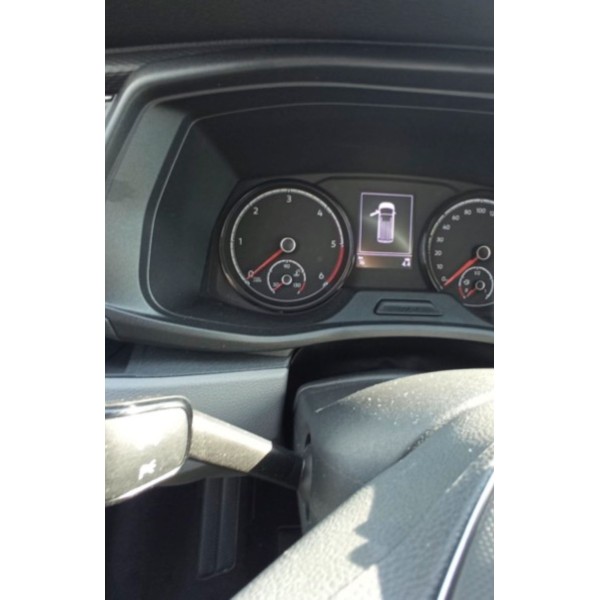 Volkswagen Caravelle 2.0 TDI | Space for 9