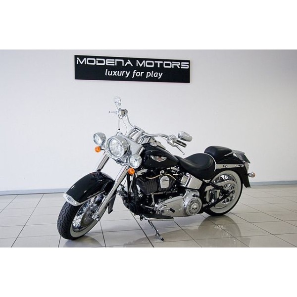 Harley-Davidson Softail | Deluxe Cruiser Motorcycle