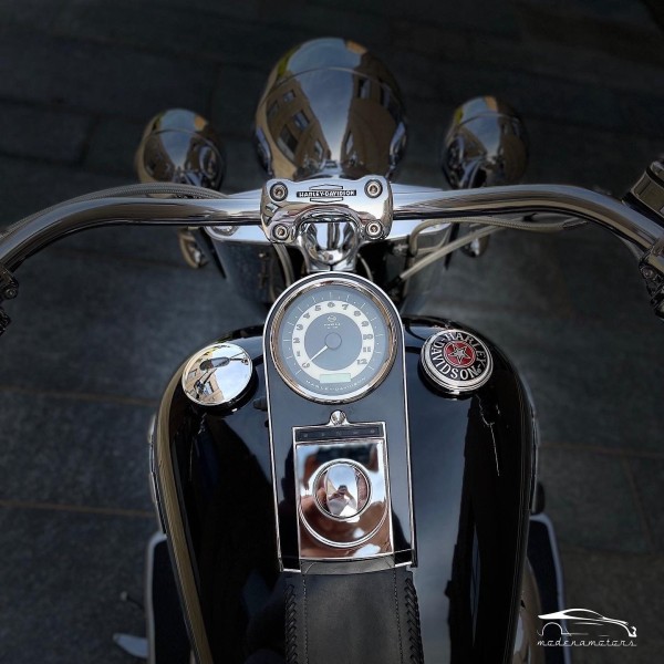 Harley-Davidson Softail | Deluxe Cruiser Motorcycle