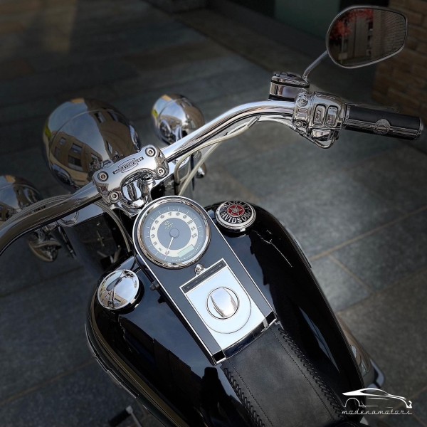 Harley-Davidson Softail | Deluxe Cruiser Motorcycle