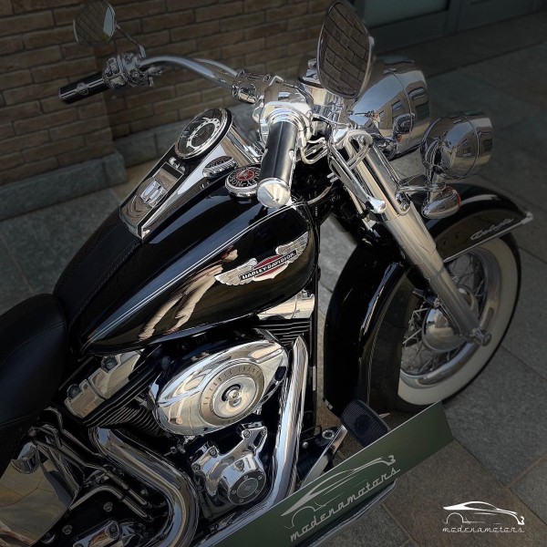 Harley-Davidson Softail | Deluxe Cruiser Motorcycle