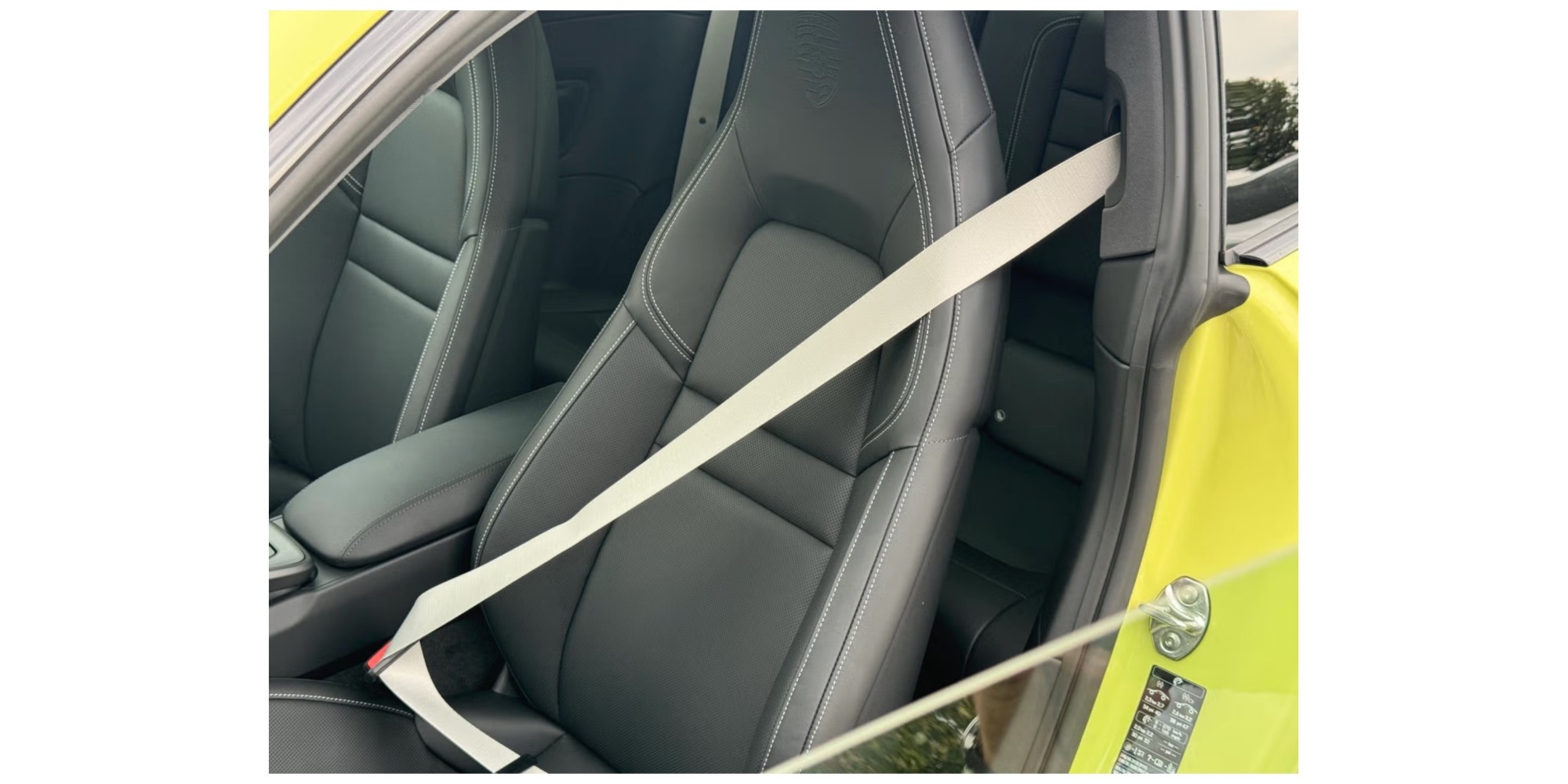 Porsche 911 992.2 Carrera - Iconic Sports Car | Modena Motors GMBH