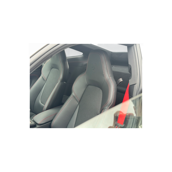 Porsche 911 992 GT3 Touring - A Pure Driving Experience