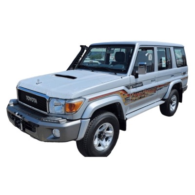 Toyota Land Cruiser 76 | Power and Style