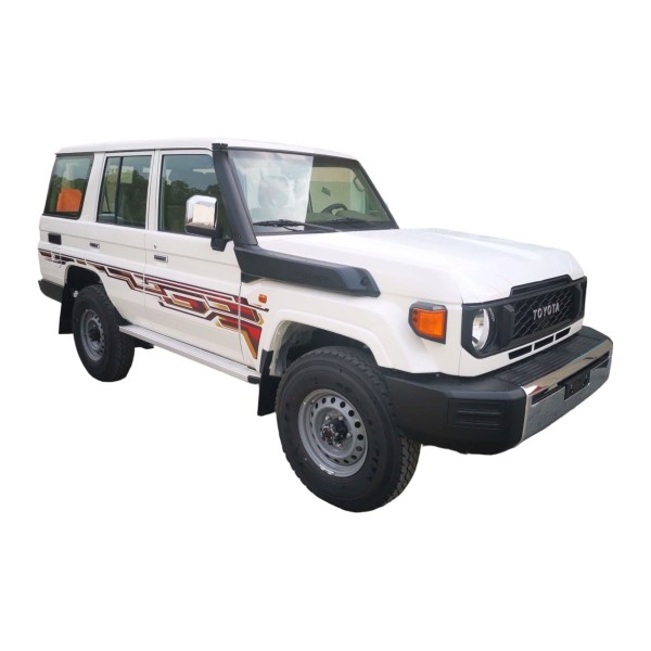 Toyota Land Cruiser 76 | Versatile Off-Roader