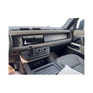 Land Rover Defender XS | Off-Road Icon