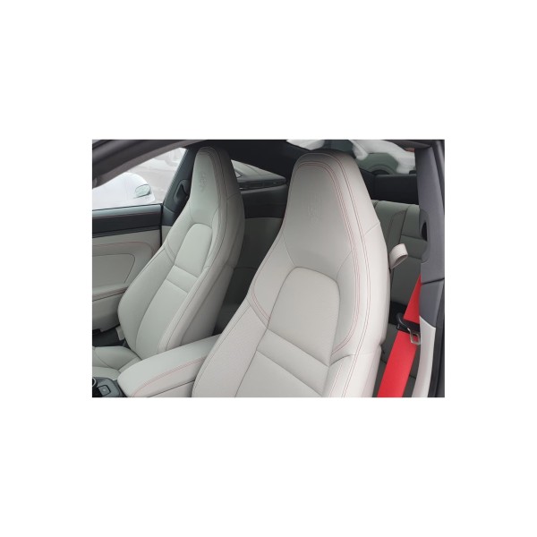 Porsche 911 992 4: Precision Meets Elegance