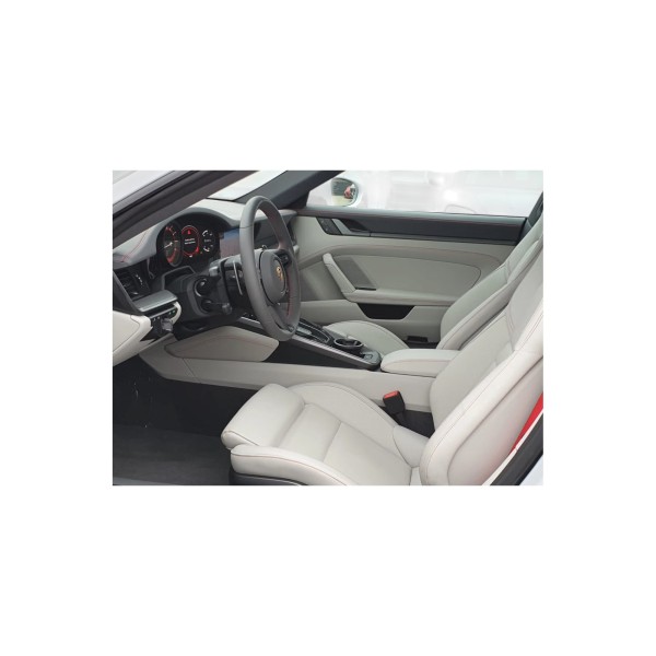 Porsche 911 992 4: Precision Meets Elegance