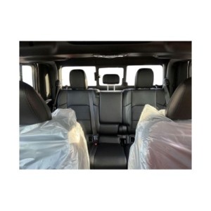 Jeep Gladiator Overland | Style and Strength