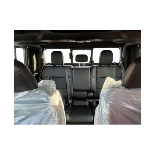 Jeep Gladiator Overland | Style and Strength