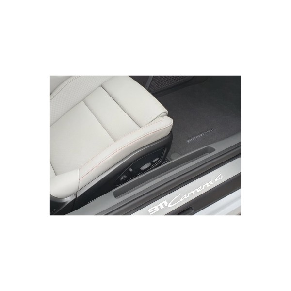 Porsche 911 992 4: Precision Meets Elegance