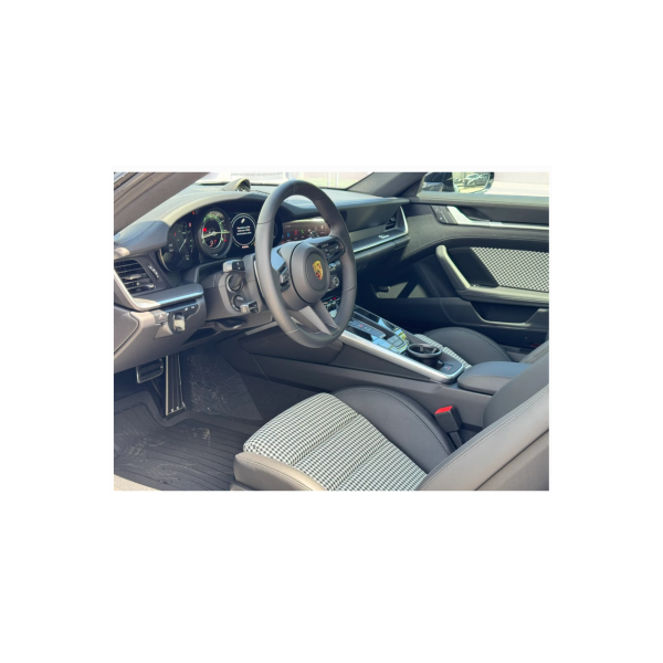 Porsche 911 992: Iconic Style and Performance