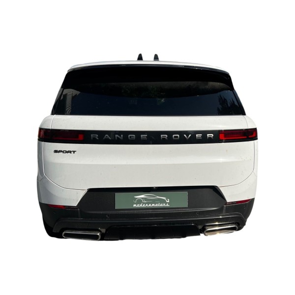 Range Rover Sport | Luxury SUV with Dynamic Drive