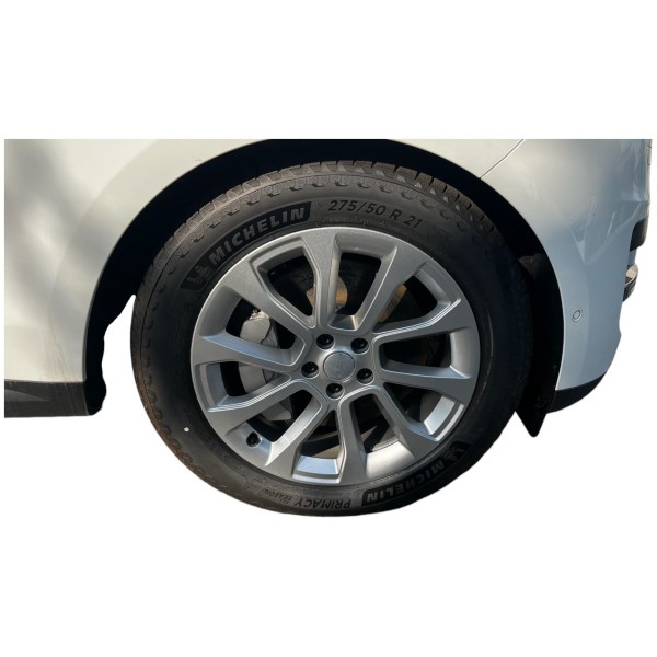 Range Rover Sport | Luxury SUV with Dynamic Drive