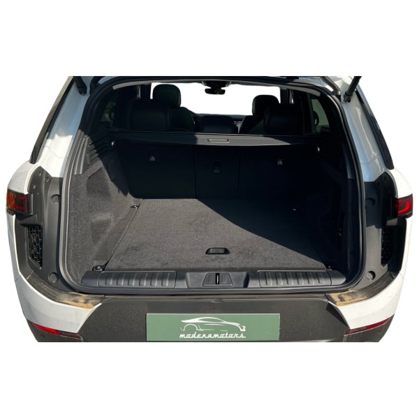 Range Rover Sport | Luxury SUV with Dynamic Drive