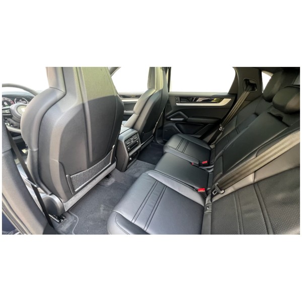 Porsche Cayenne | Luxury and Versatility in an SUV