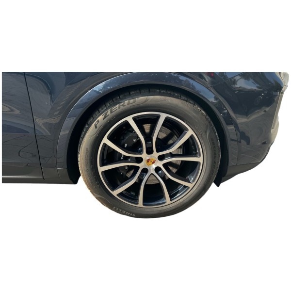 Porsche Cayenne | Luxury and Versatility in an SUV