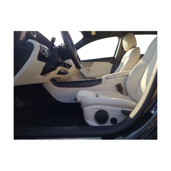 Mercedes-Benz A 180d | Compact Diesel Hatchback