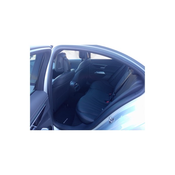 Mercedes-Benz E 220d 4MATIC - Luxurious All-Wheel Drive Sedan