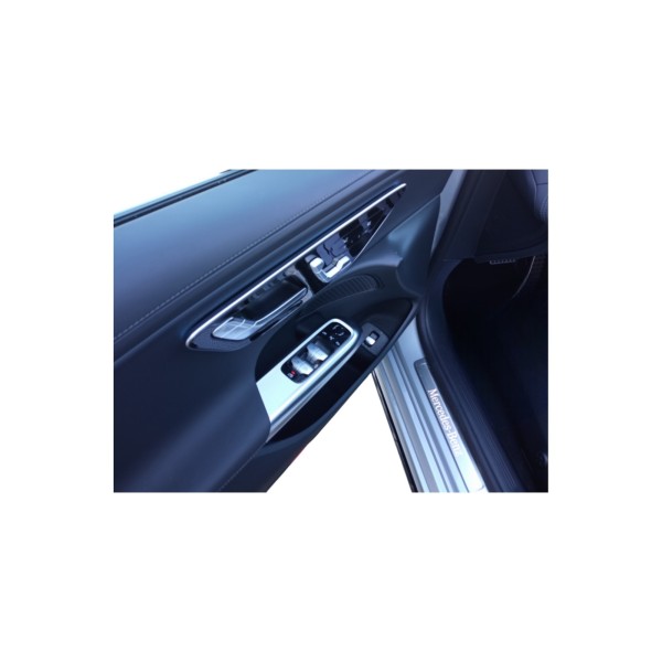 Mercedes-Benz E 220d 4MATIC - Luxurious All-Wheel Drive Sedan