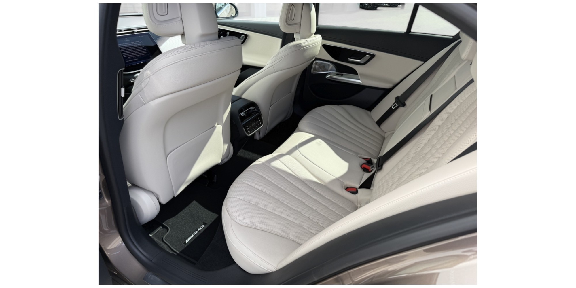 Mercedes-Benz E 220d 4MATIC - Premium AWD Sedan Excellence