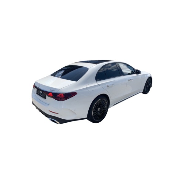 Mercedes-Benz E 220d 4MATIC - Luxury Sedan with AWD Performance