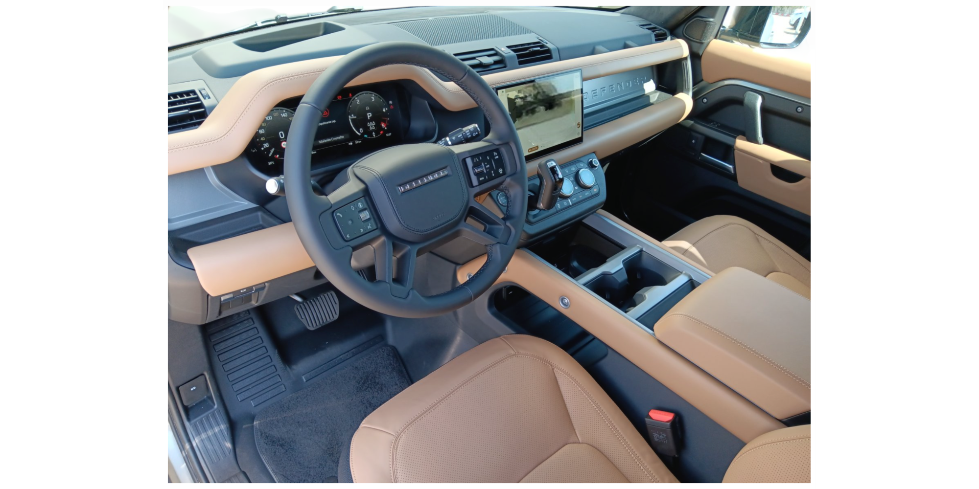 Land Rover Defender D300 | Strength and Elegance