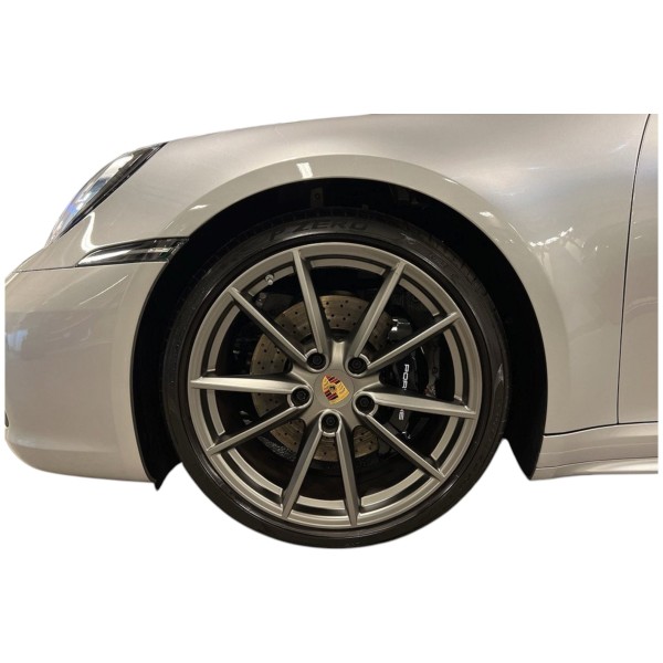 Porsche 911 Cabrio | Luxury and Speed