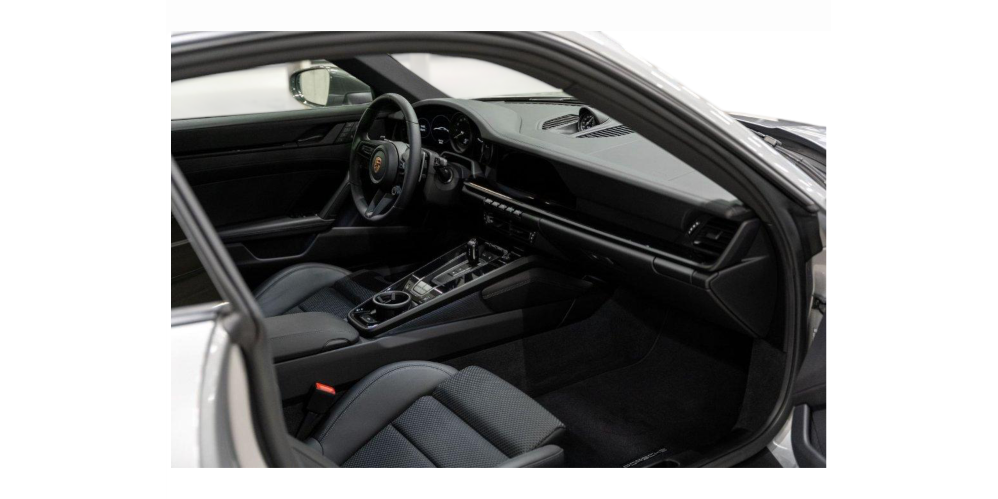 Porsche 911 Carrera T | Iconic Sports Car