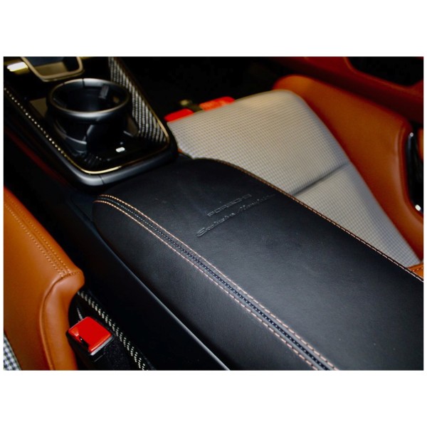 Porsche 911 GT3 Touring | Performance and Luxury