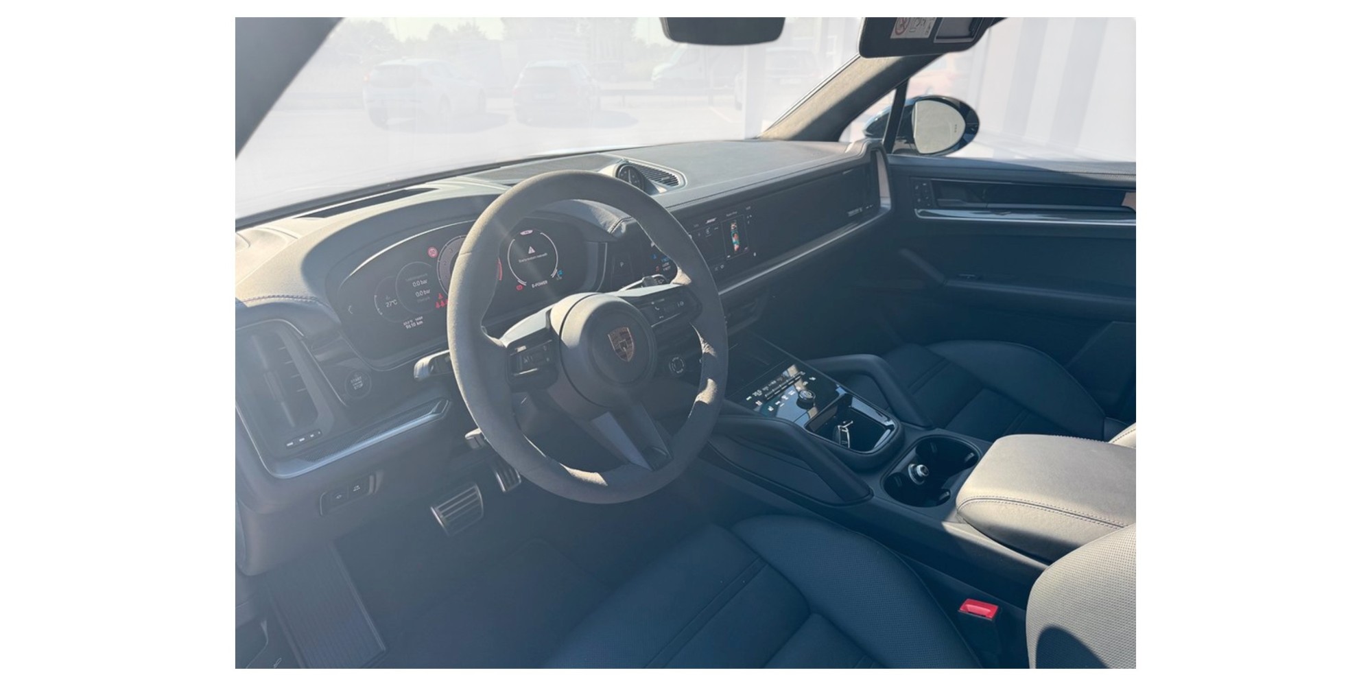 Porsche Cayenne Turbo E-Hybrid - Luxury & Performance SUV