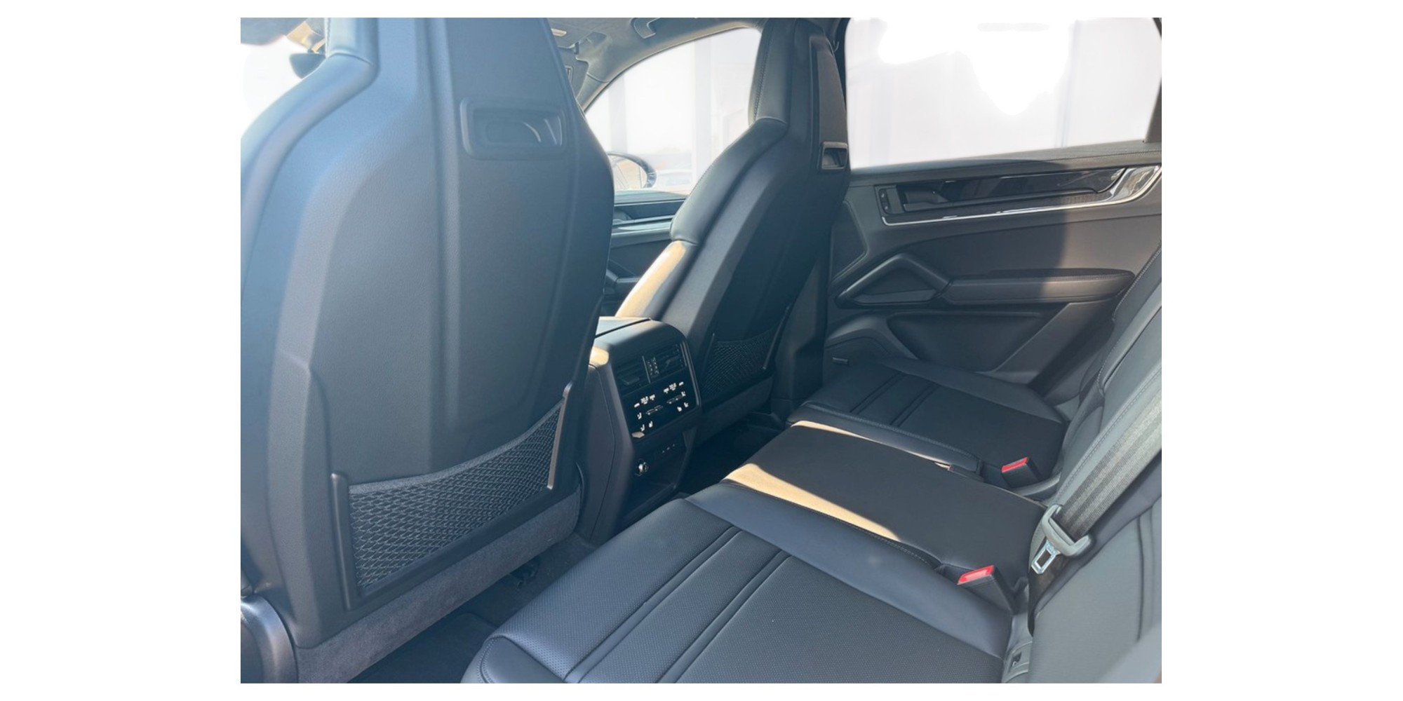 Porsche Cayenne Turbo E-Hybrid - Luxury & Performance SUV