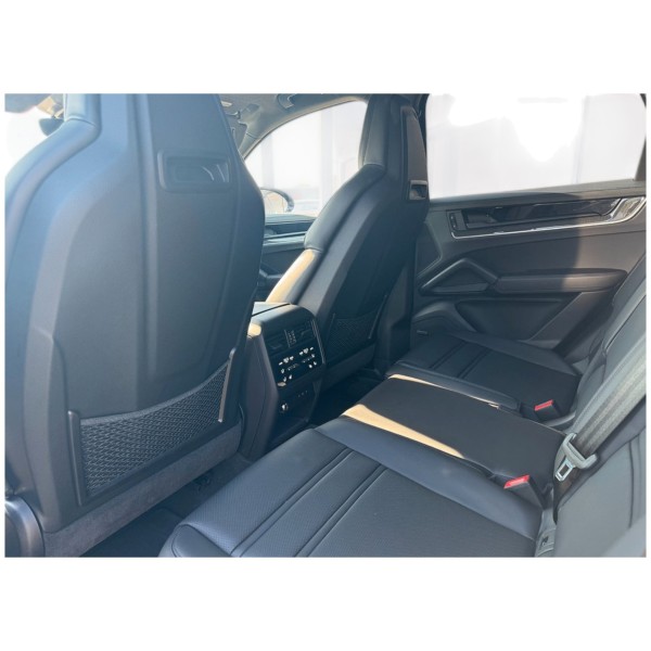 Porsche Cayenne Turbo E-Hybrid - Luxury & Performance SUV