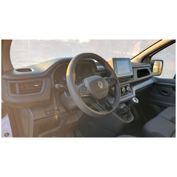 Renault Trafic 2.0 DCI - Versatile Van with Efficiency