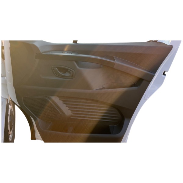 Renault Trafic 2.0 DCI - Versatile Van with Efficiency