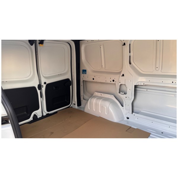 Renault Trafic 2.0 DCI - Versatile Van with Efficiency