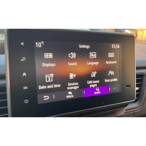 Renault Trafic 2.0 DCI - Versatile Van with Efficiency