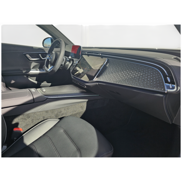 Mercedes-Benz E 220d 4MATIC – Luxury & Performance Awaits!