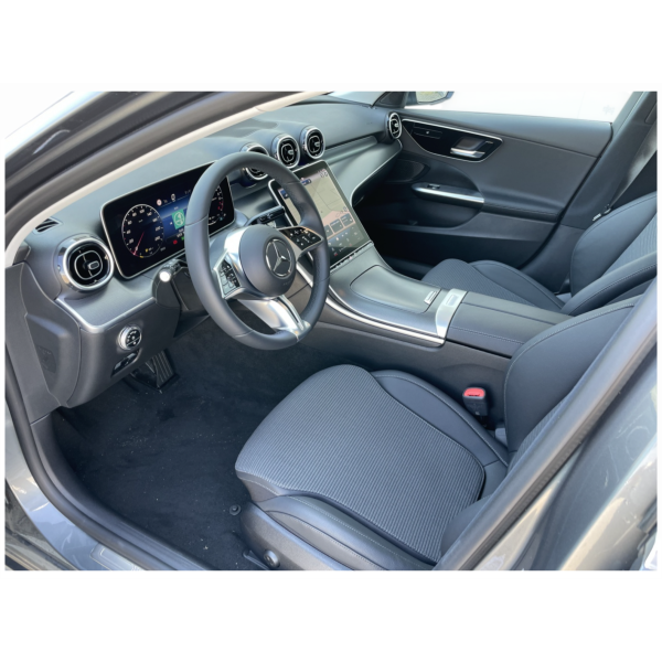 Mercedes-Benz C 300e Plug-In Hybrid – Efficiency Meets Style!