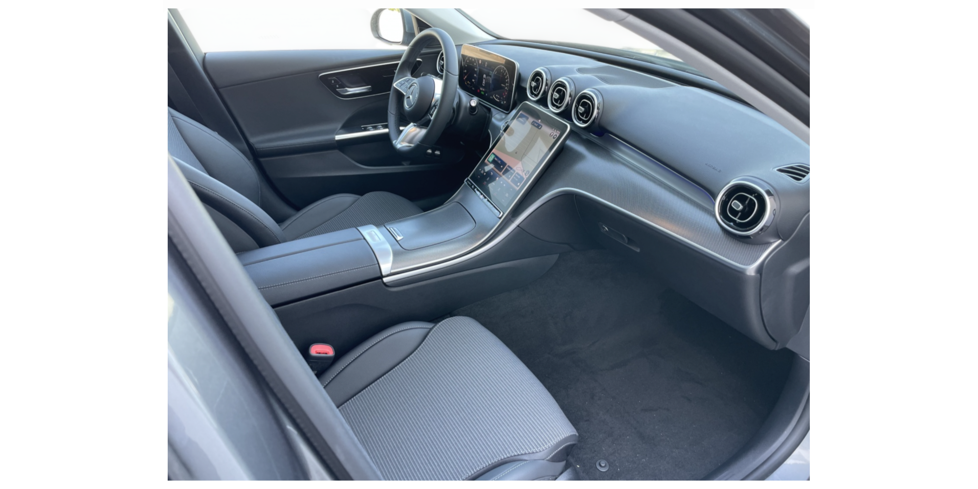 Mercedes-Benz C 300e Plug-In Hybrid – Efficiency Meets Style!