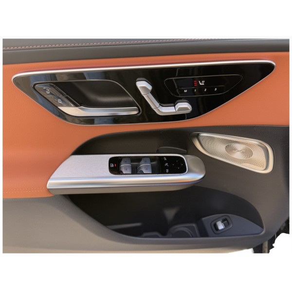 Mercedes-Benz GLC 220 d 4MATIC – Comfort e Prestazioni!