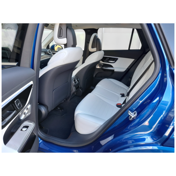 Mercedes-Benz GLC 300 de 4MATIC – Hybrid Luxury Awaits!