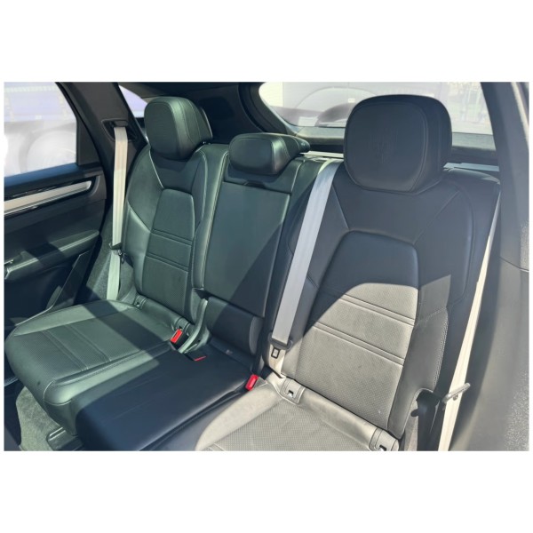 Porsche Cayenne E-Hybrid Platinum – Luxury SUV | Modena Motors GMBH