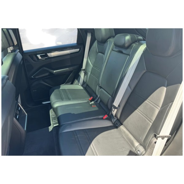 Porsche Cayenne E-Hybrid Platinum – Luxury SUV | Modena Motors GMBH