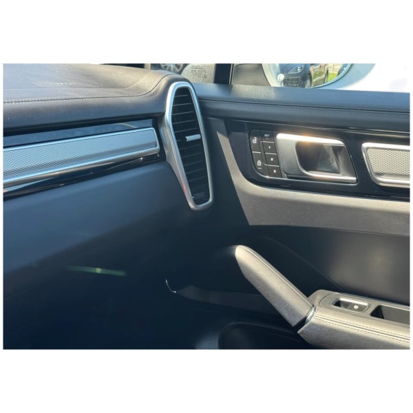 Porsche Cayenne E-Hybrid Platinum – Luxury SUV | Modena Motors GMBH