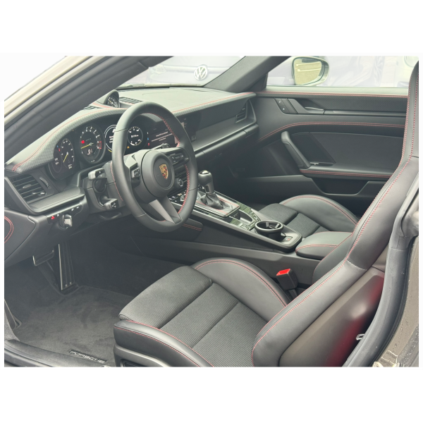 Porsche 911 992 GT3 Touring - A Pure Driving Experience