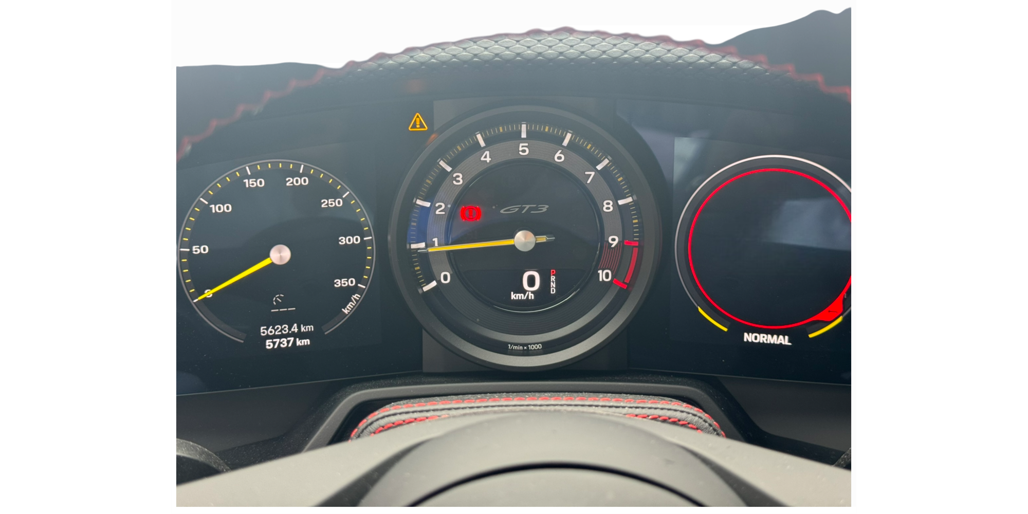 Porsche 911 992 GT3 Touring - A Pure Driving Experience